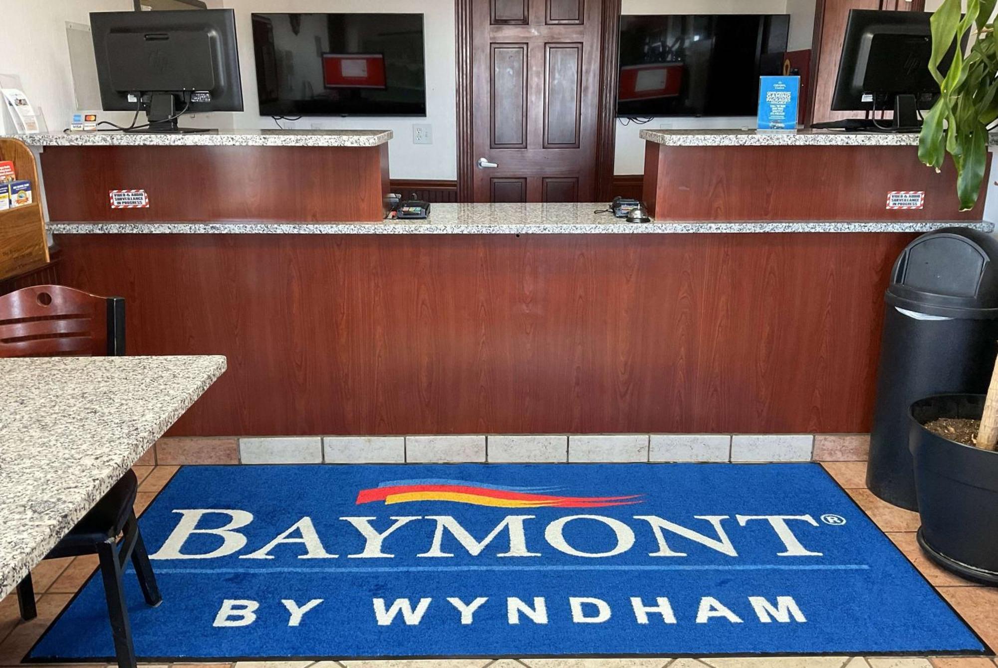 Baymont By Wyndham Petoskey Motel Exterior photo
